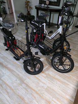 2 seater Scooter is c3 and 3 Maxx  20mph 30 miles distance