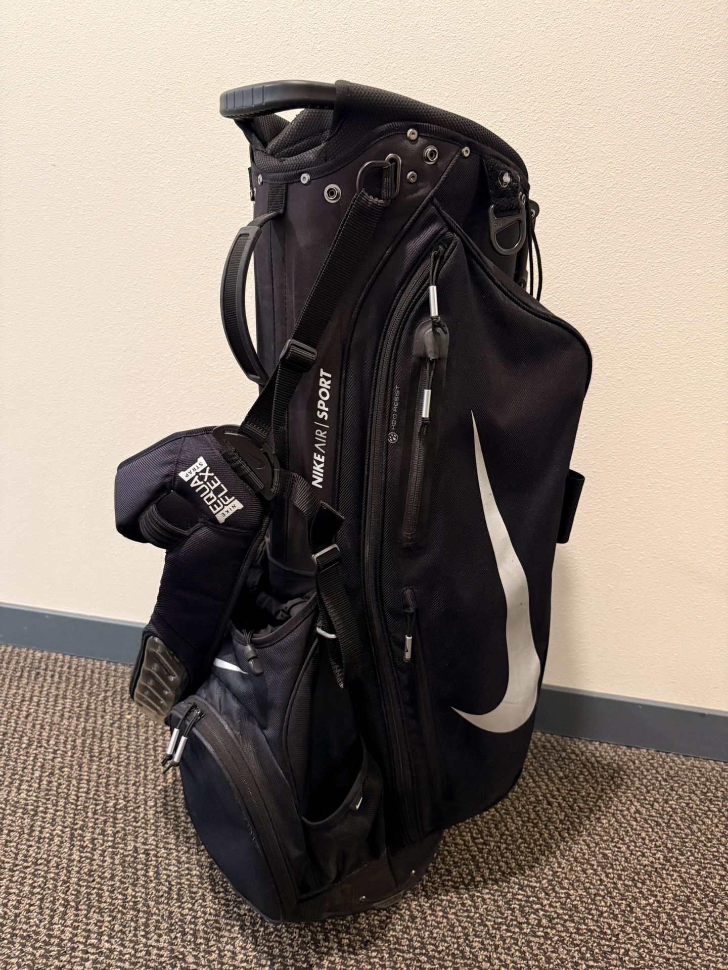 NIKE 6-Way Golf Stand Bag with Rain Hood