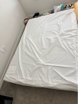 Full mattress ! New ! Used for a week