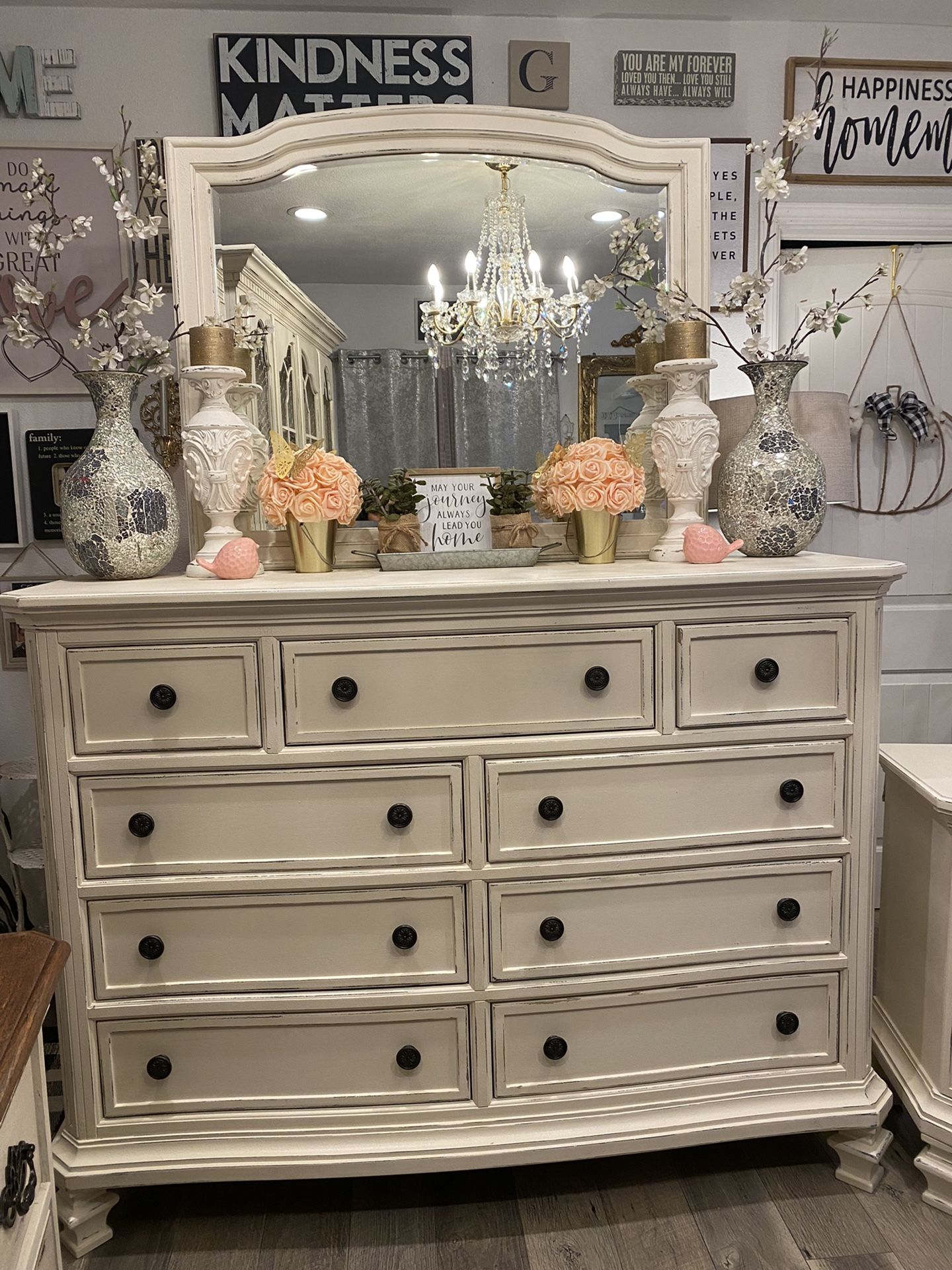 Dresser W/mirror