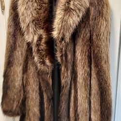 Pélz Hélas Medium "Very Cozy" Fashion Coat from Zurich Switzerland 