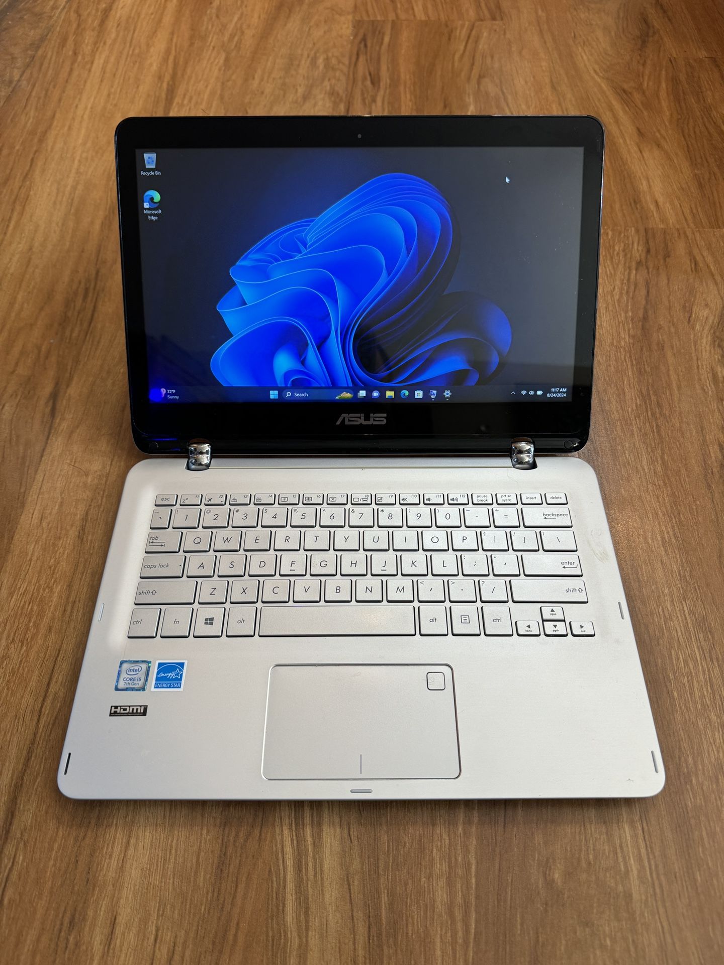 Asus Q304U core i5 7th gen 6GB 8GB Ram 256GB SSD Windows 11 Pro 14” HD Touch Screen Laptop/Tablet with charger in Excellent Working condition!!!!! Sp