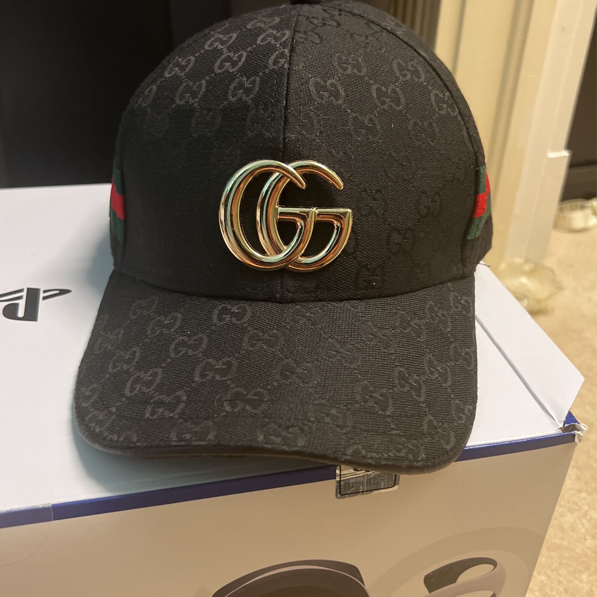 GG CANVAS BASEBALL HAT WITH WEB Gucci