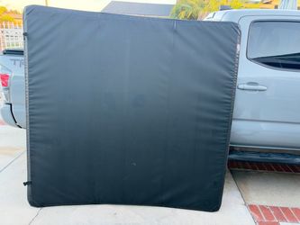 Truck Tonneau Bed Cover – Approx. 5’7” Bed