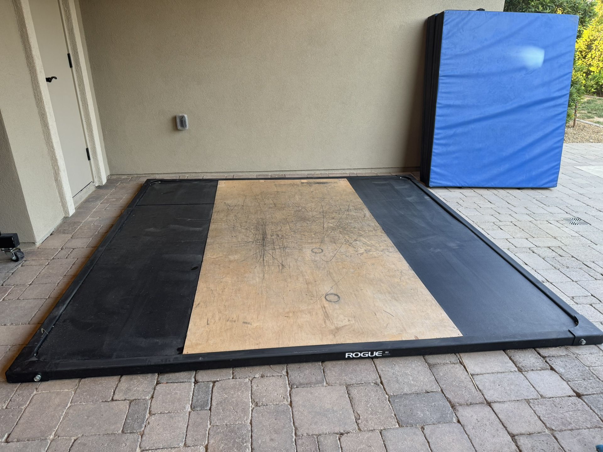 Rogue Olympic Lifting/ Workout Gym Platform