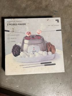 For sale Lamp crock pot and S’mores maker