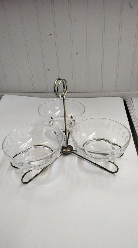 1950's Crystal 3 Unit Bowls & Carrier- Located In Shelton