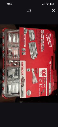 Milwaukee 106 Piece 3/8” and 1/4” Drive Metric and Sea Ratchet and Socket Set
