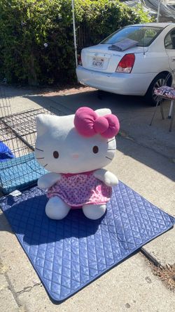 Giant hello Kitty, stuffy