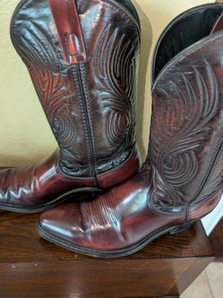 Men's Size 10.5D Laredo Black Cherry Boots