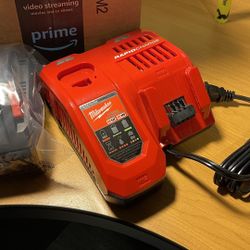 New Milwaukee M12/M18 Charger with XC8.0 Forge Battery