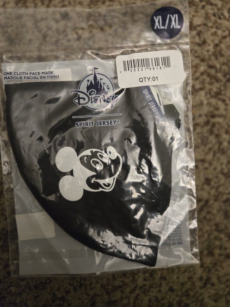 Black and white Disney Spirit Jersey Mickey Mouse mask