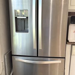 Whirlpool Refrigerator 