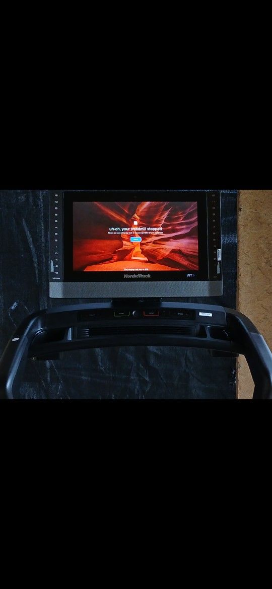 NordicTrack Commercial 2450 Treadmill With 22" Tilt & Pivot HD Smart Touchscreen (NEW)