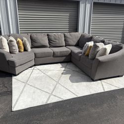 Sectional Couch 