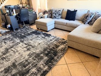 LIKE NEW 10’ x 7’ Area Rug from Ashley Furniture!