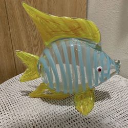 Amazing Tropical Glass Fish 9”x9”