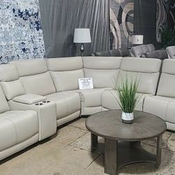 6 Pc Leather Modular Power Sectional (New )