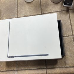 Mac Book Air Laptop 