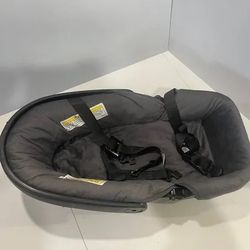 Safety First Premie Car seat Bed 100$ Firm