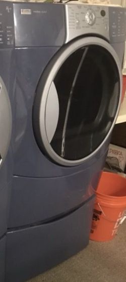Electric dryer for parts