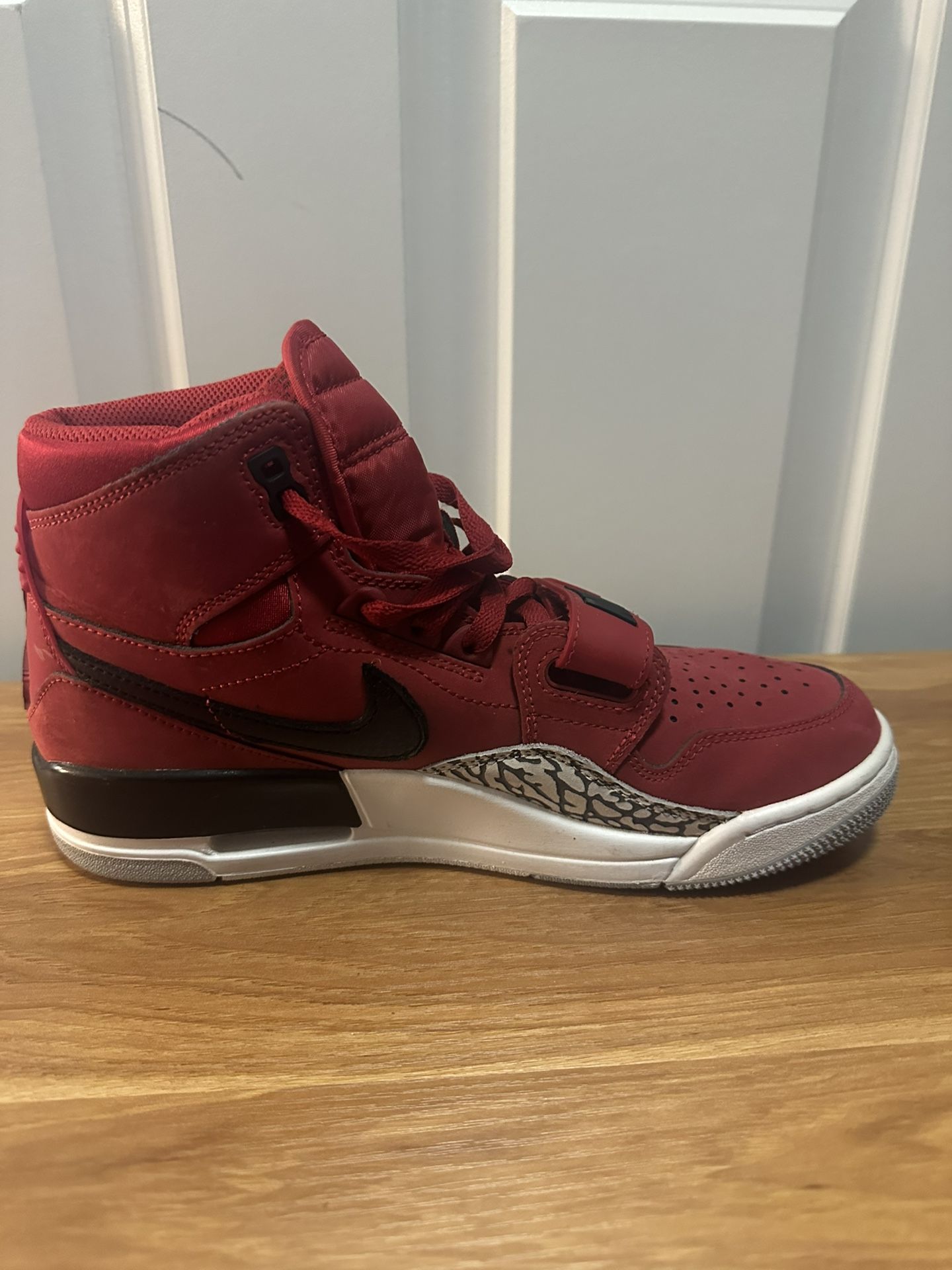 Jordan Legacy Sneakers