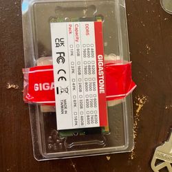 8gb ddr5 laptop ram (trades accepted)