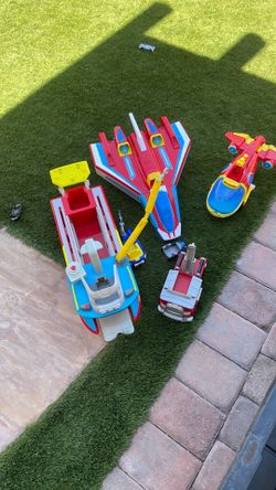 Paw patrol cars
