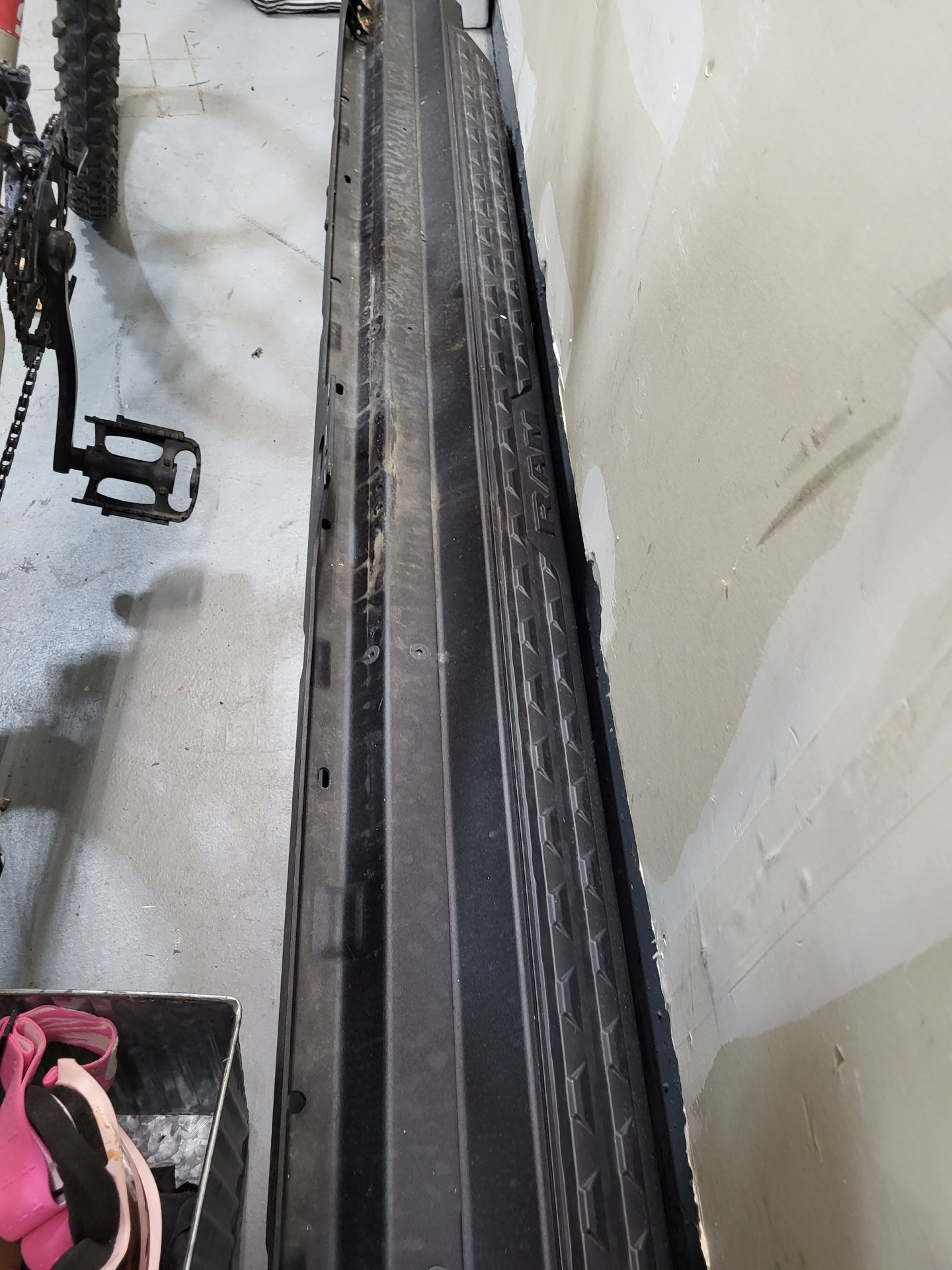 Ram rock rails