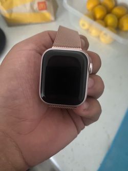 Apple Watch Rose Gold Milanese Loop Band