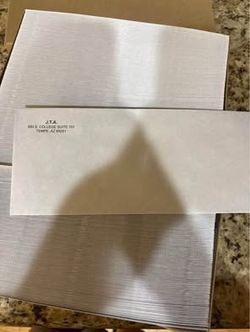 500 Envelopes & 600 Staples Labels