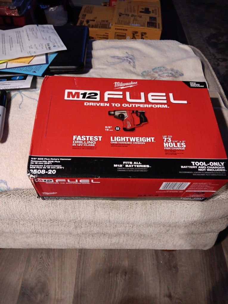 Milwaukee M12 5/8 SDS PLUS Rotary Hammer