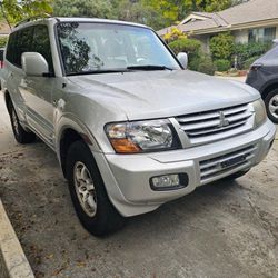 2002 MITSUBISHI MONTERO LIMITED V6 FULLY LOADED LEATHER  CLEAN TITLE IN MY NAME