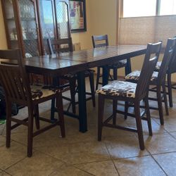 Table And Chairs 