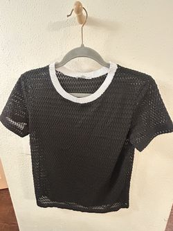 Women’s Large Zara mesh top with crew neck