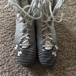 Under Armour Men's Clutch Fit Hightop Football Cleats, Size 13