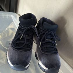 jordan’s 12s size 6