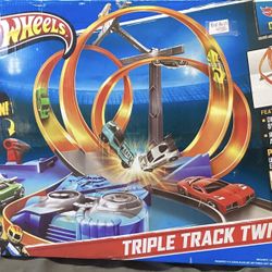 Hot Wheels Triple Track Twister Track Set
