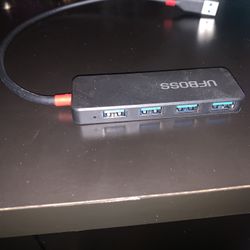 UFBOSS USB Port Splitter (4 Connections)