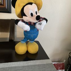 Disney Mickey Mouse E-I-Oh! Singing & Dancing Plush 