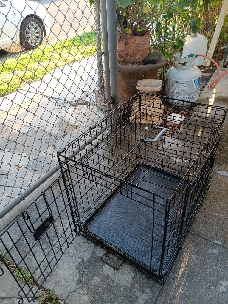 Crate 24"w ×17"L ×19"tall.