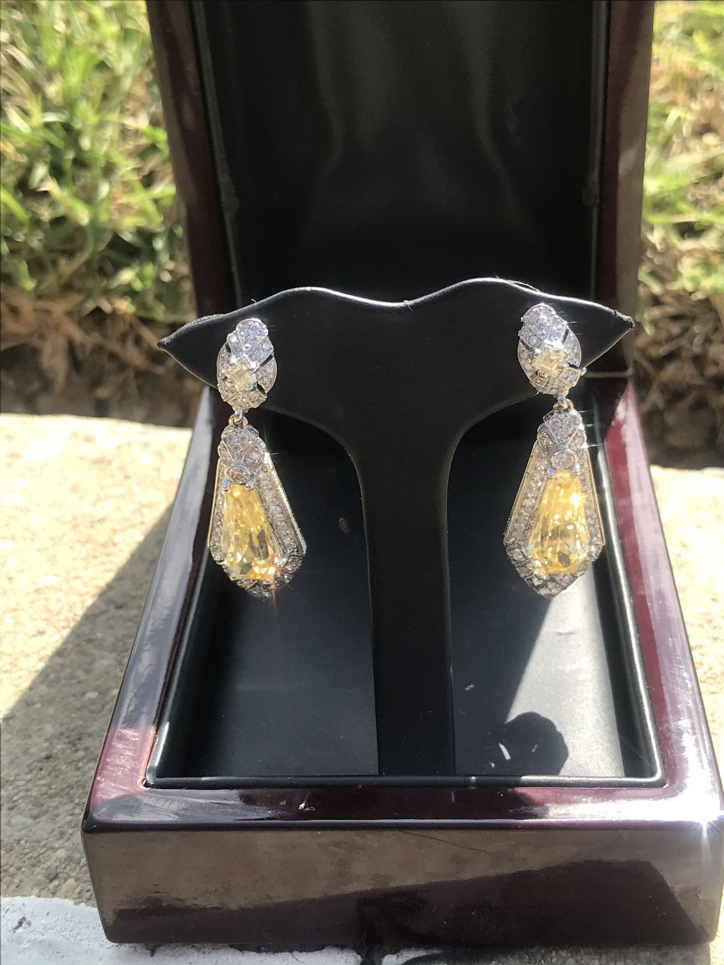 18k and diamond earrings