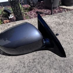 2013 Infinity JX35 Passenger Side mirror 