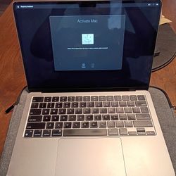 Macbook M2