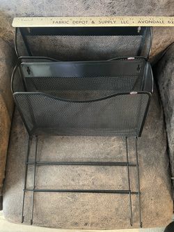 2 pc Mesh wall file holder