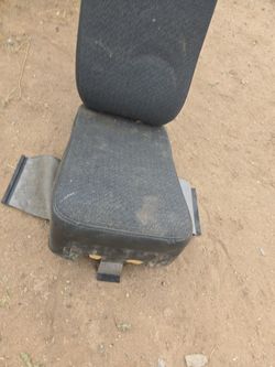 06 silverado middle seat