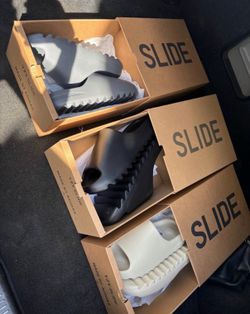 Yeezy Slides New