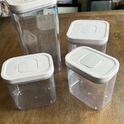 Plastic Box   4 Pc