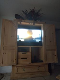TV armoir