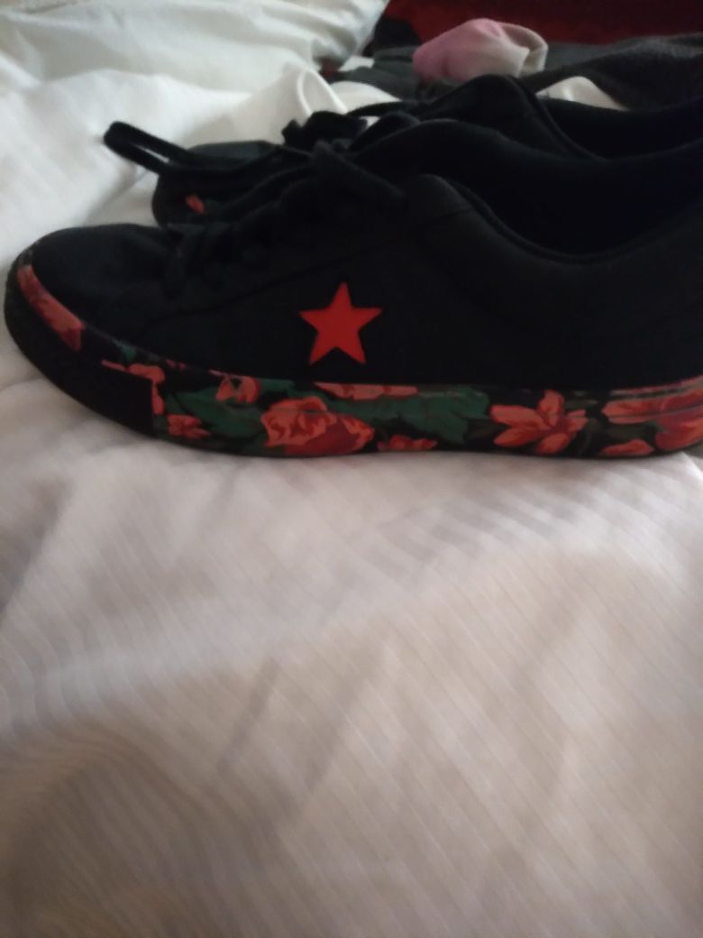 Red flowers converse shoes size 6